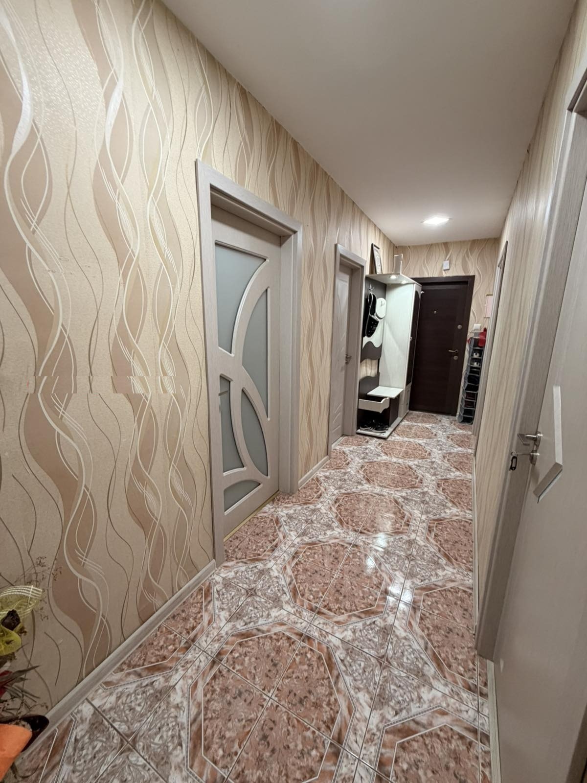 Продава 3-СТАЕН, гр. Русе, Родина 2, снимка 2 - Апартаменти - 54212643