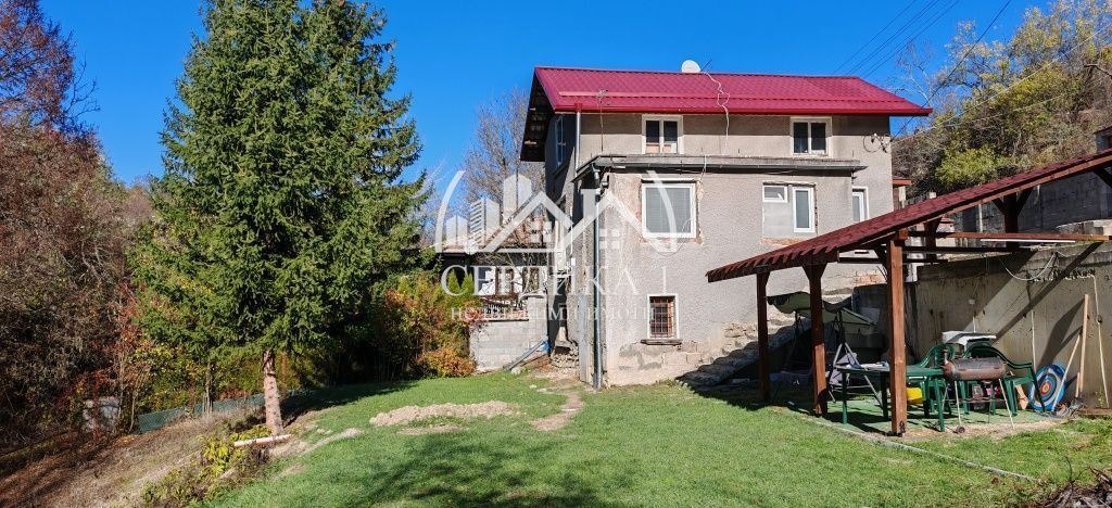 Продава КЪЩА, с. Беренде, област Перник, снимка 2 - Къщи - 54353143