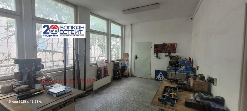 In vendita  Ufficio Veliko Tarnovo , Promishlena zona - Zapad , 300 mq | 51827198 - Immagine [11]