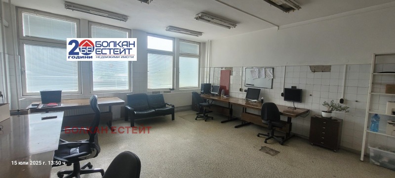 In vendita  Ufficio Veliko Tarnovo , Promishlena zona - Zapad , 300 mq | 51827198 - Immagine [7]