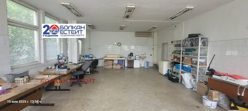 In vendita  Ufficio Veliko Tarnovo , Promishlena zona - Zapad , 300 mq | 51827198 - Immagine [4]