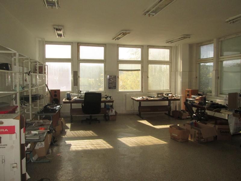 Продава  Офис град Велико Търново , Промишлена зона - Запад , 300 кв.м | 29113479 - изображение [2]