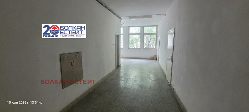 In vendita  Ufficio Veliko Tarnovo , Promishlena zona - Zapad , 300 mq | 51827198 - Immagine [14]