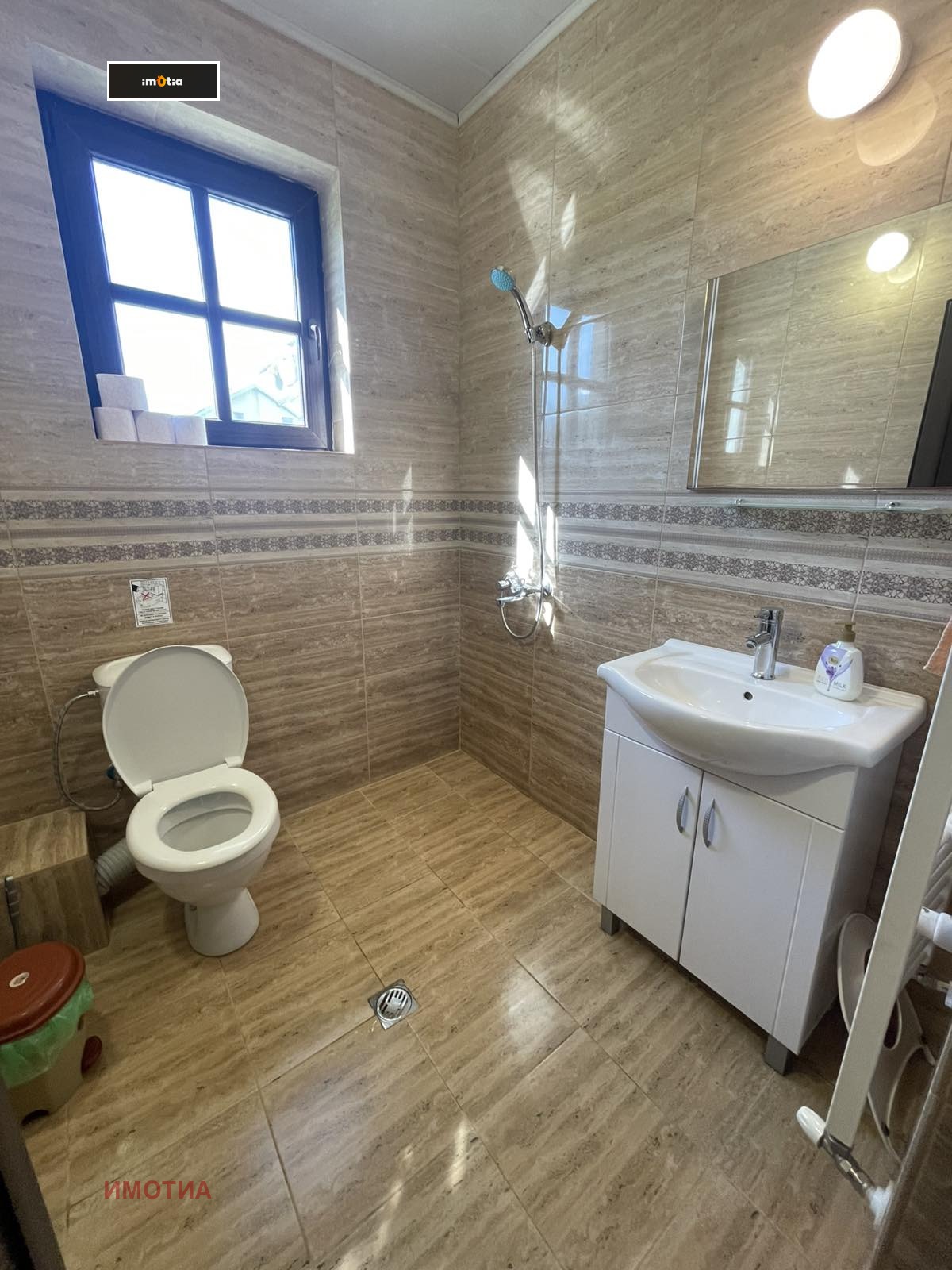 Продава КЪЩА, гр. Априлци, област Ловеч, снимка 15 - Къщи - 53121937