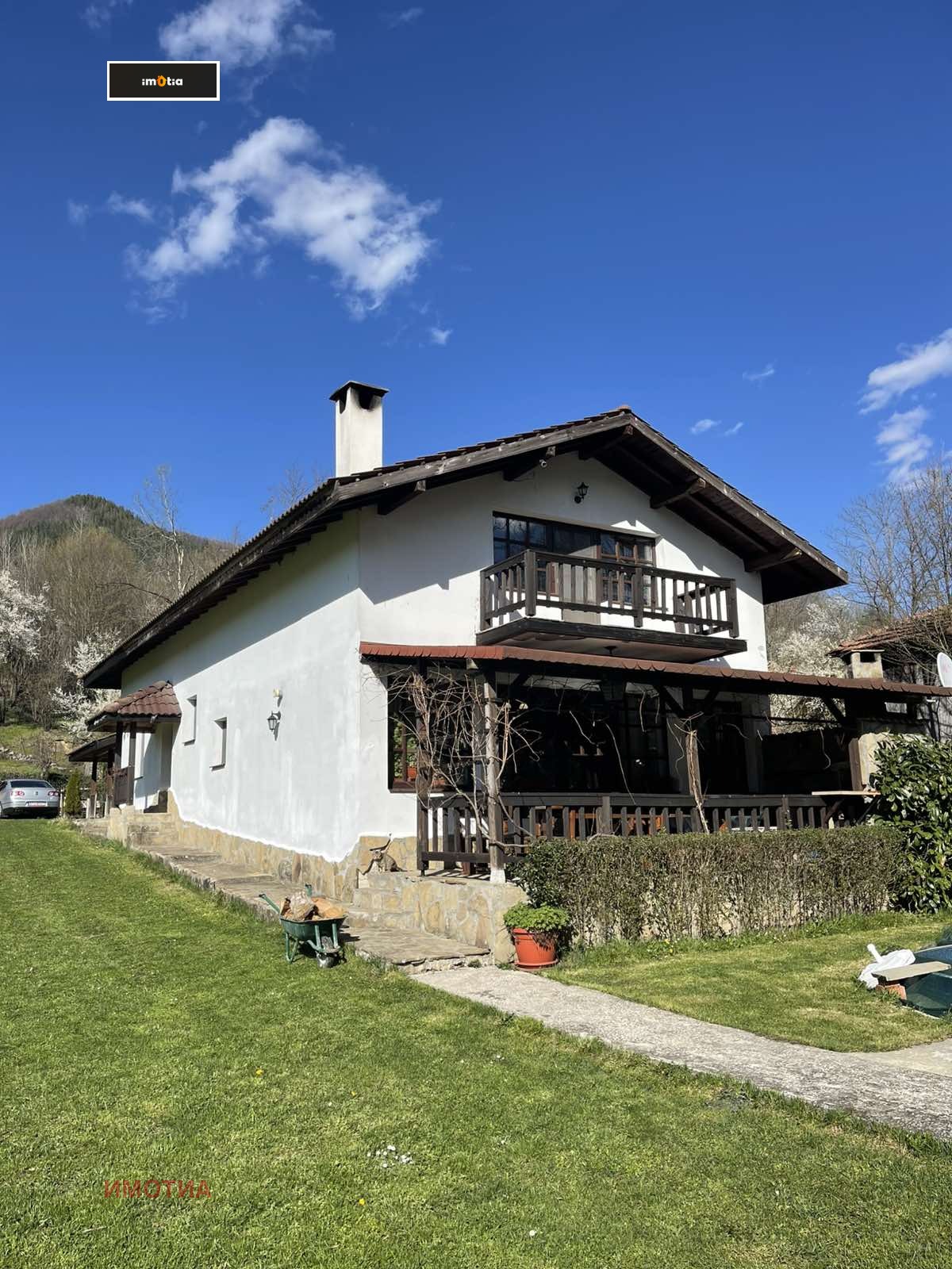 Продава КЪЩА, гр. Априлци, област Ловеч