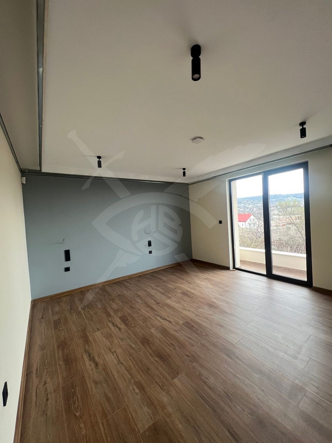 Продава КЪЩА, гр. Варна, Изгрев, снимка 2 - Къщи - 44901509