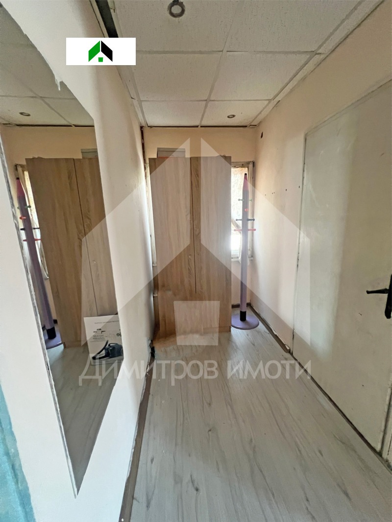 Продава  Етаж от къща област Шумен , гр. Нови пазар , 61 кв.м | 51851559 - изображение [2]