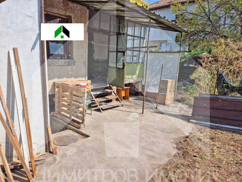 Продава  Етаж от къща област Шумен , гр. Нови пазар , 61 кв.м | 51851559 - изображение [15]