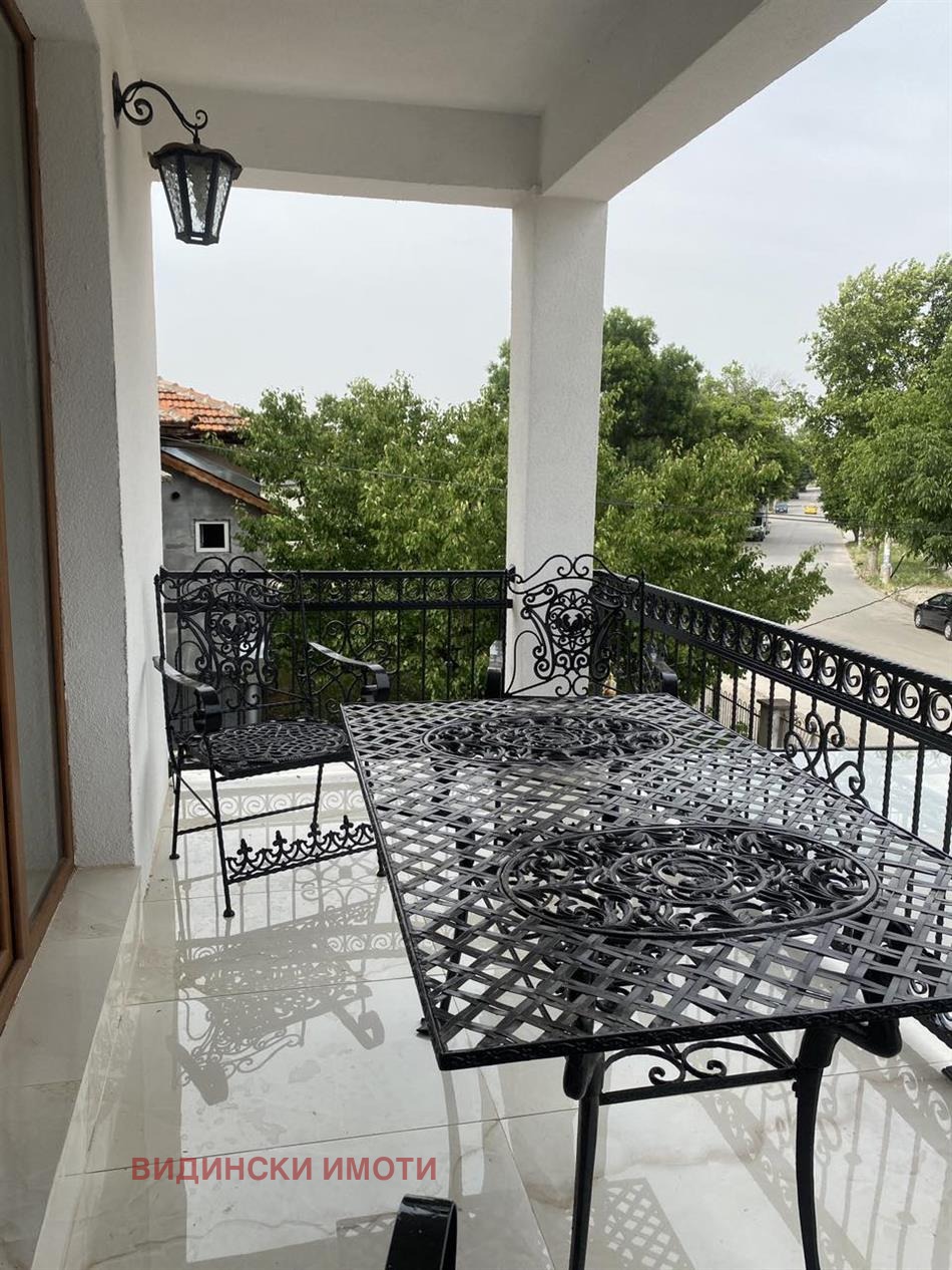 Продава КЪЩА, гр. Видин, Гео Милев, снимка 2 - Къщи - 51059993