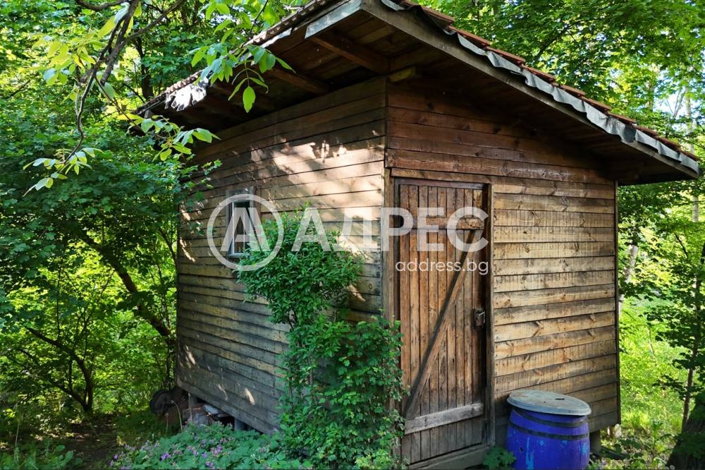 Продава КЪЩА, гр. София, Горна баня, снимка 15 - Къщи - 54564087