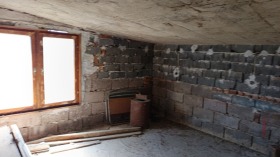 Hus Selishten dol, region Pernik 9