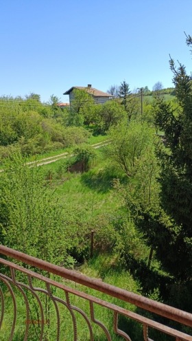 Hus Selishten dol, region Pernik 13