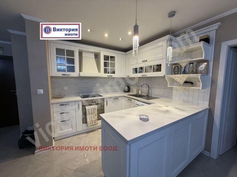 Продава 3-СТАЕН, гр. Велико Търново, Център