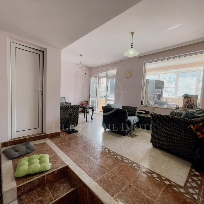 In vendita  Casa regione Plovdiv , Markovo , 976 mq | 65801168 - Immagine [3]