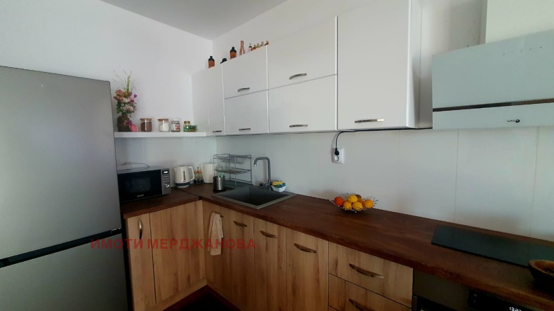 Продава КЪЩА, с. Средно село, област Варна, снимка 3 - Къщи - 53271383