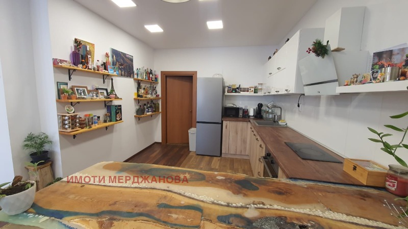 Продава КЪЩА, с. Средно село, област Варна, снимка 4 - Къщи - 53271383