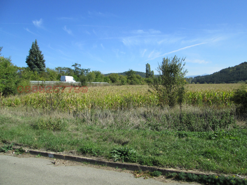 Продава ЗЕМЕДЕЛСКА ЗЕМЯ, с. Горна Малина, област София област, снимка 2 - Земеделска земя - 53406841