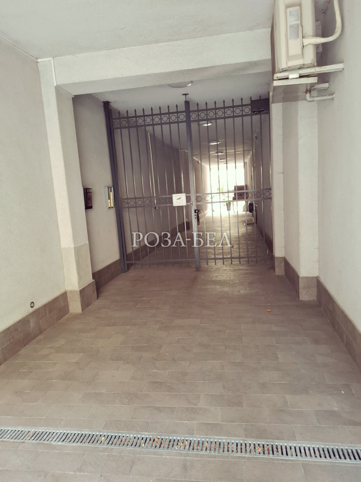 Продава 2-СТАЕН, гр. София, Център, снимка 2 - Апартаменти - 53707969