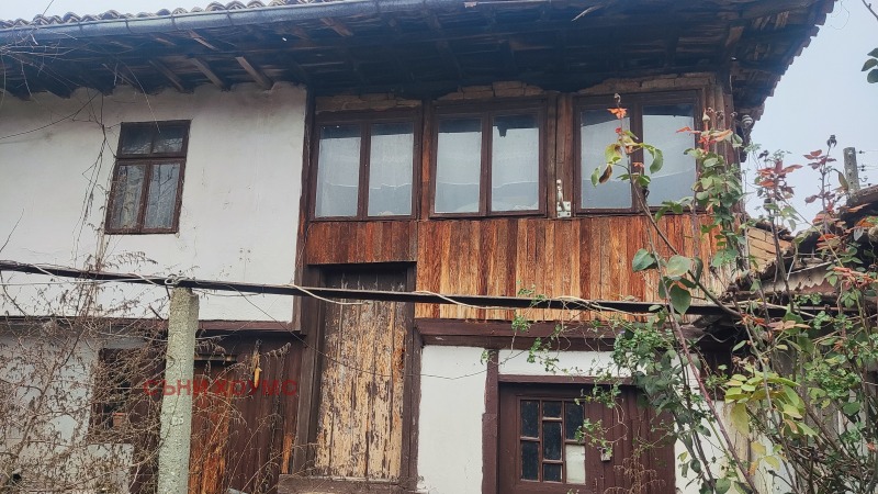 Продава КЪЩА, с. Джулюница, област Велико Търново, снимка 2 - Къщи - 52824556