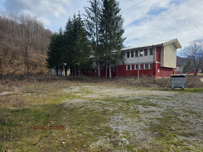 Продава ХОТЕЛ, гр. Априлци, област Ловеч, снимка 4 - Хотели - 53189740