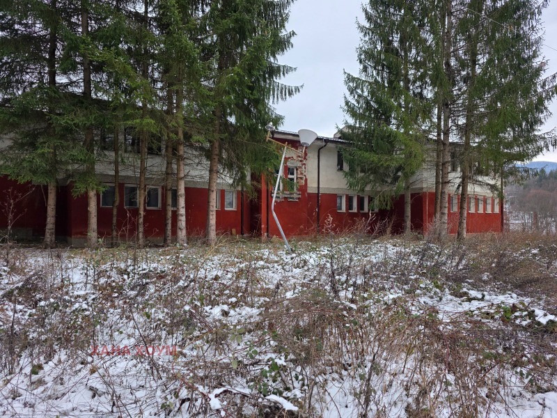 Продава ХОТЕЛ, гр. Априлци, област Ловеч, снимка 3 - Хотели - 53189740