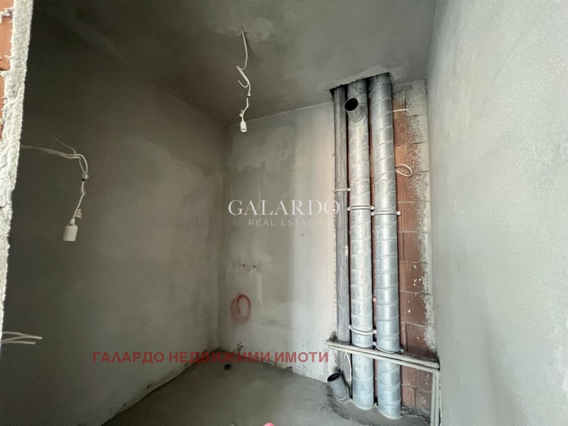 À venda  2 quartos Sofia , Krasno selo , 151 m² | 97788659 - imagem [16]