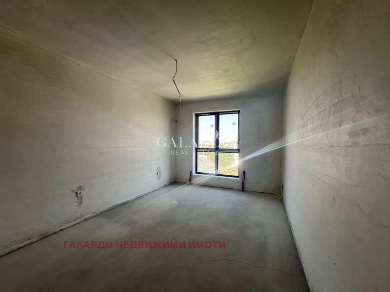 À venda  2 quartos Sofia , Krasno selo , 151 m² | 97788659 - imagem [8]