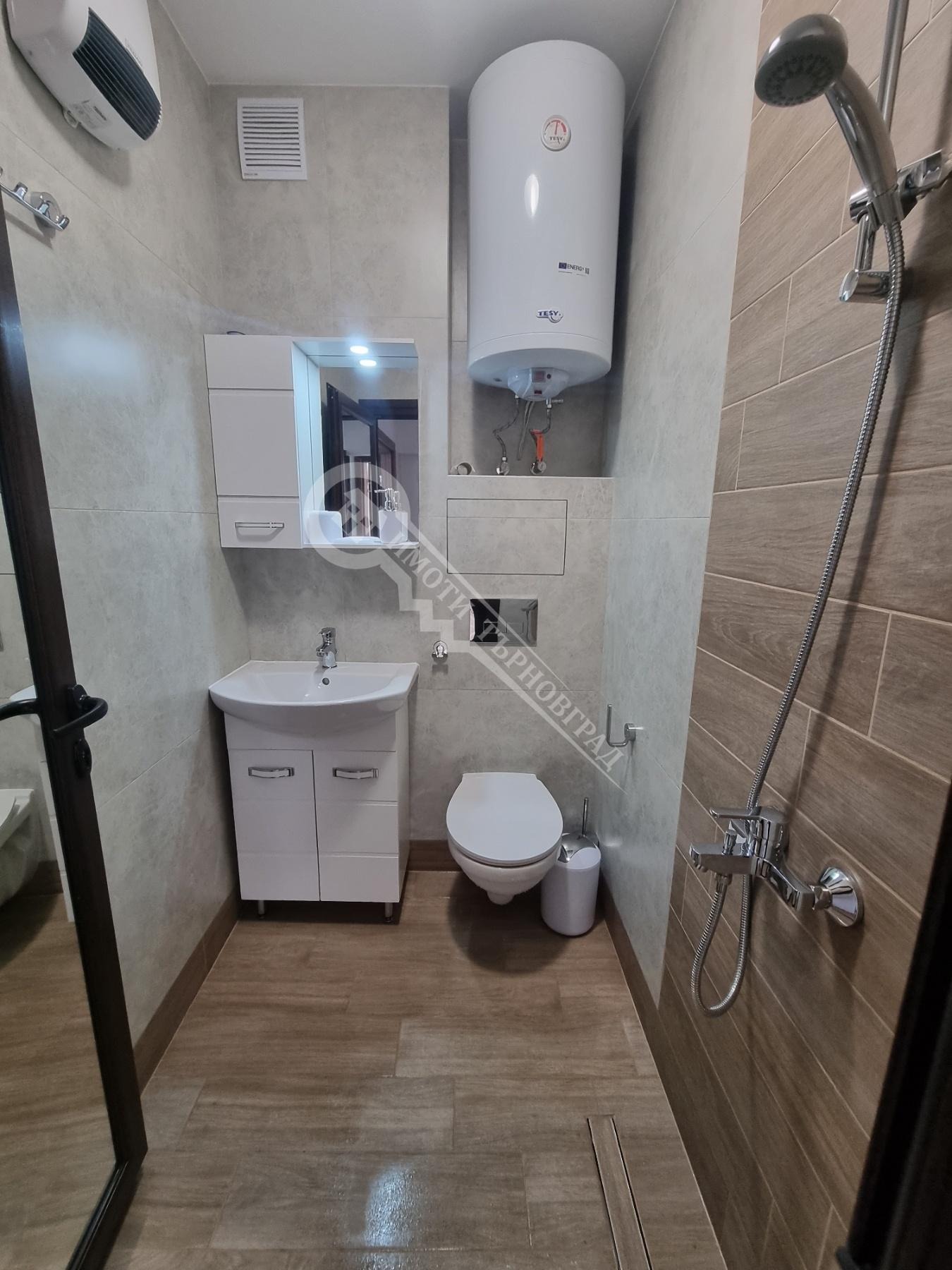 Продава 2-СТАЕН, гр. Велико Търново, Център, снимка 7 - Апартаменти - 54447669