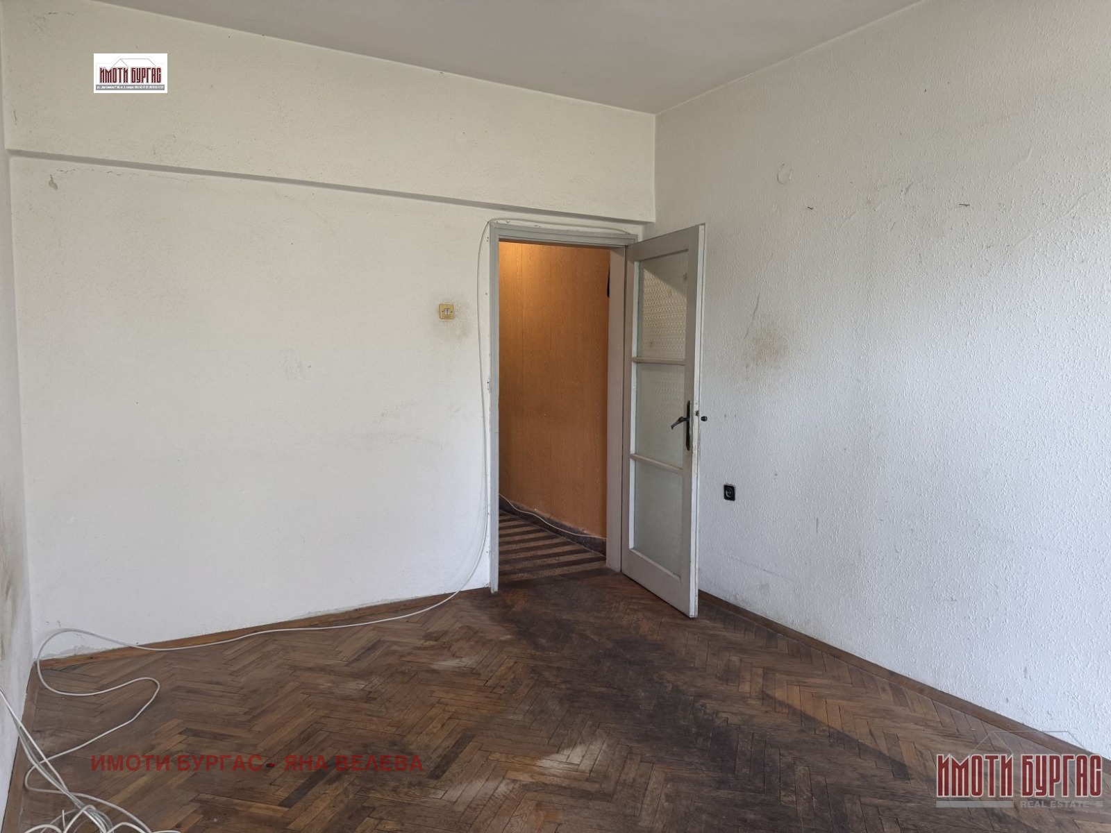 Продава 2-СТАЕН, гр. Бургас, Център, снимка 2 - Апартаменти - 55013659