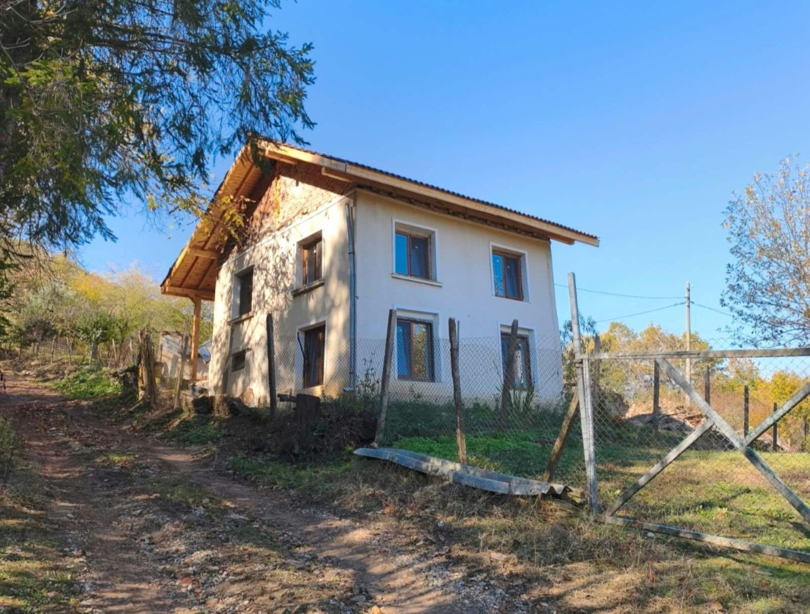 Продава КЪЩА, гр. Троян, област Ловеч