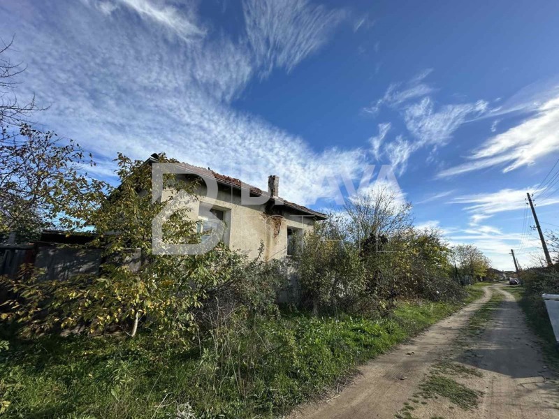 Продава КЪЩА, с. Сухозем, област Пловдив