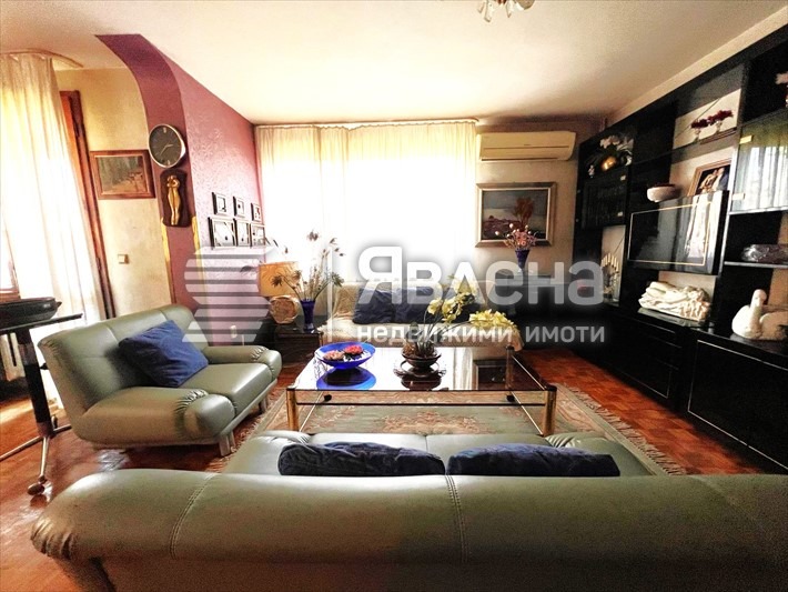 Продава 4-СТАЕН, гр. София, Гоце Делчев, снимка 4 - Апартаменти - 52743512