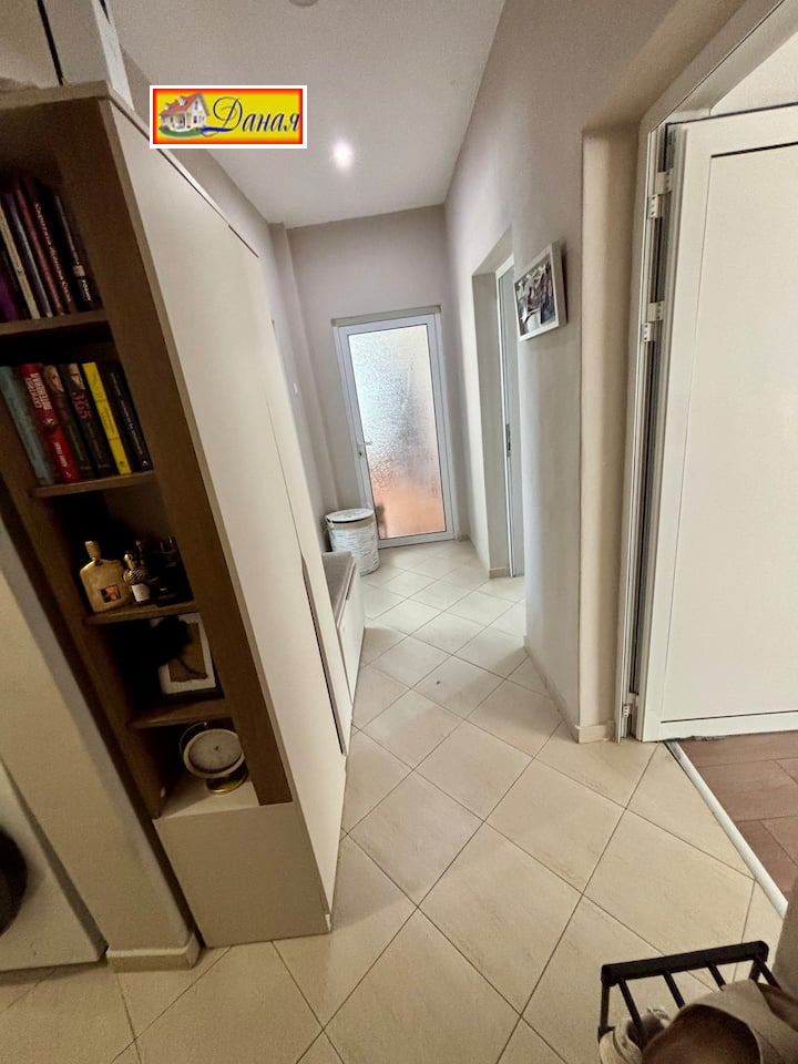 Продава ЕТАЖ ОТ КЪЩА, гр. Враца, Център, снимка 6 - Етаж от къща - 52194371