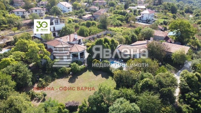 Продава КЪЩА, с. Орешак, област Варна, снимка 2 - Къщи - 46435070