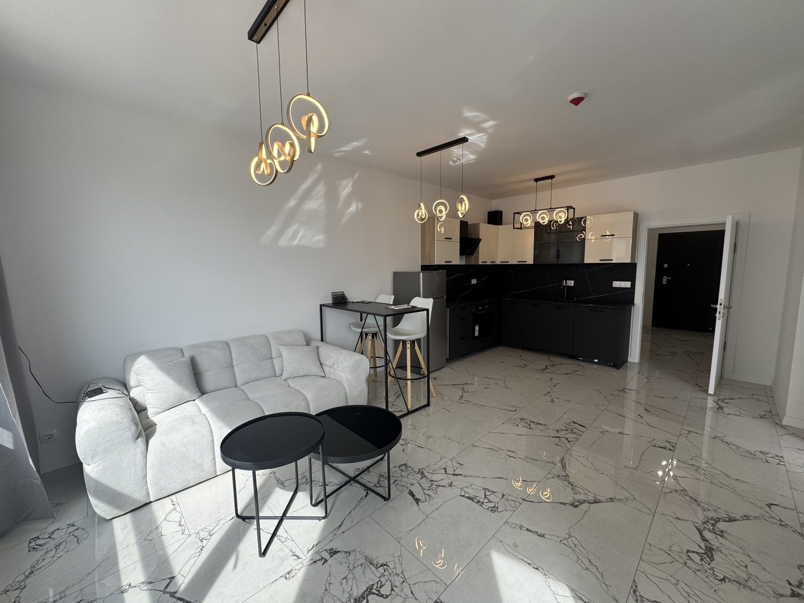Продава 2-СТАЕН, гр. Бургас, Славейков, снимка 3 - Апартаменти - 54590597