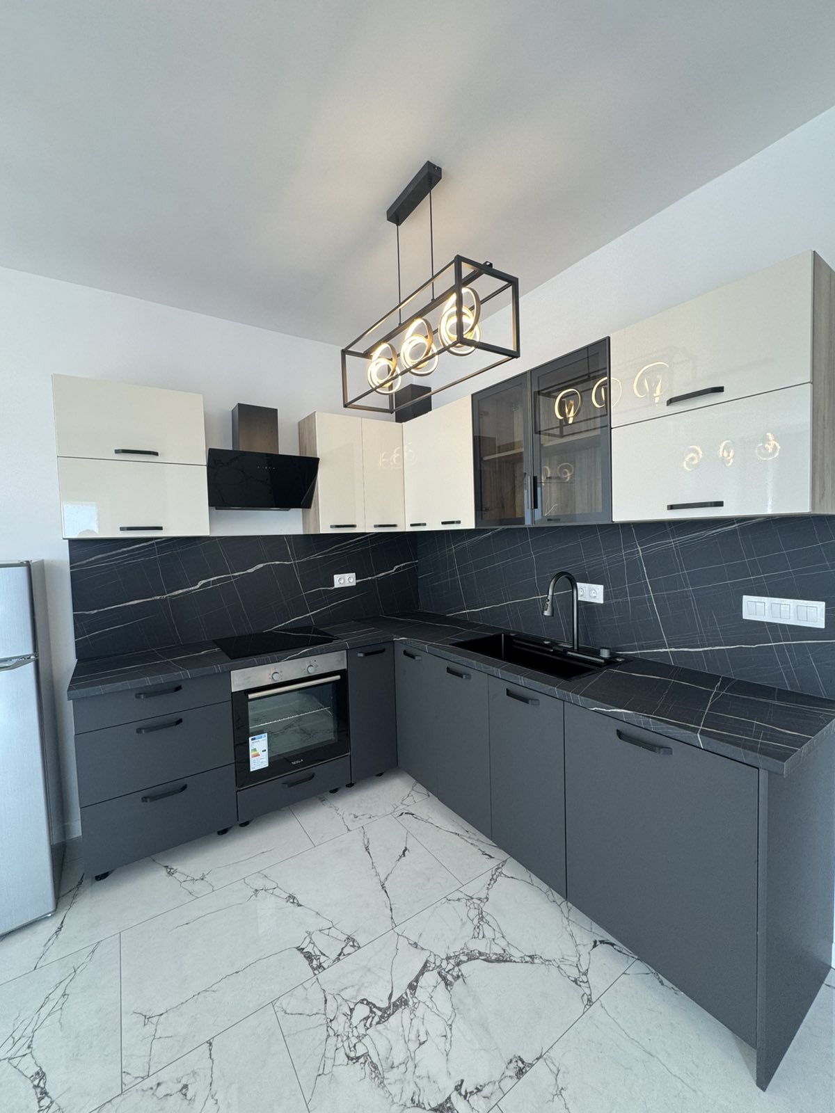 Продава 2-СТАЕН, гр. Бургас, Славейков, снимка 2 - Апартаменти - 54590597