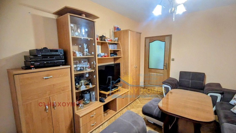 Продава 3-СТАЕН, гр. Велико Търново, Колю Фичето, снимка 4 - Aпартаменти - 49548268