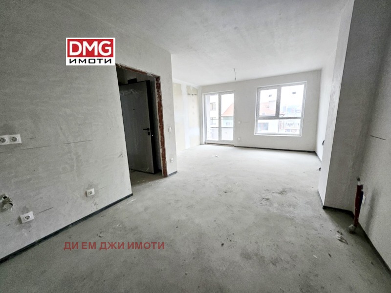 Продава 3-СТАЕН, гр. София, Банишора, снимка 2 - Апартаменти - 52709111