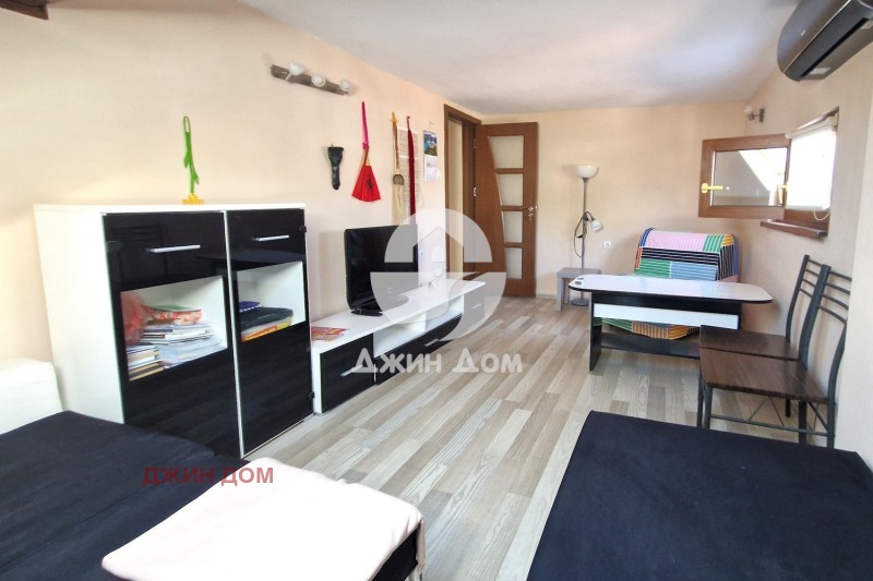 Продава 3-СТАЕН, гр. Бургас, Център, снимка 2 - Апартаменти - 52884343