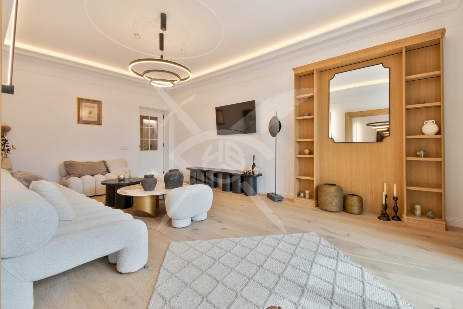 Продава МНОГОСТАЕН, гр. София, Докторски паметник, снимка 2 - Апартаменти - 54013730