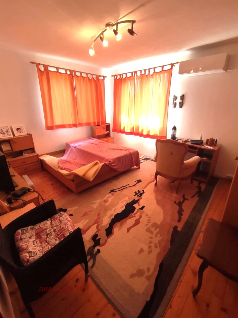 Продава  Къща област Видин , с. Ново село , 218 кв.м | 68757212 - изображение [5]