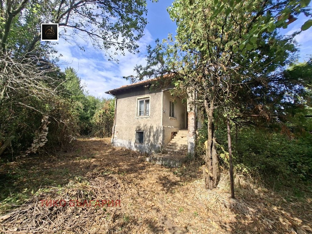 Продава КЪЩА, гр. София, с. Лозен, снимка 2 - Къщи - 55797726