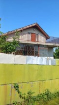 Продава КЪЩА, гр. Русе, Долапите, снимка 1