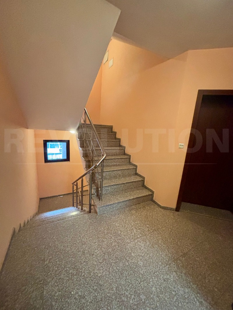 Продава 3-СТАЕН, гр. Варна, Окръжна болница-Генерали, снимка 10 - Апартаменти - 53442189