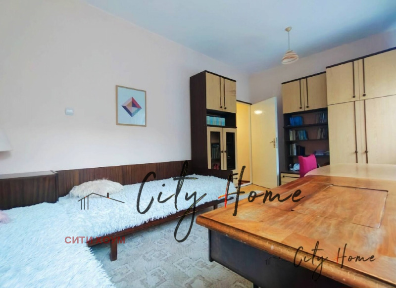 For Sale  3+ bedroom Plovdiv , Vastanicheski , 96 sq.m | 71296231 - image [2]