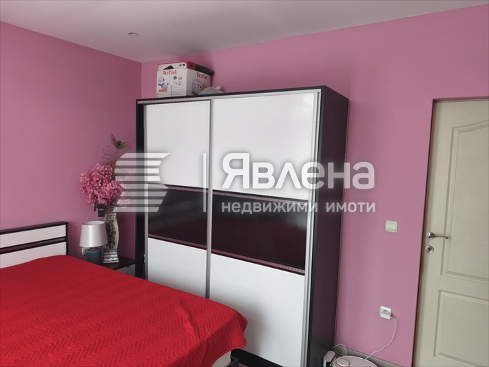 Продава ЕТАЖ ОТ КЪЩА, гр. Божурище, област София област, снимка 8 - Етаж от къща - 53239948