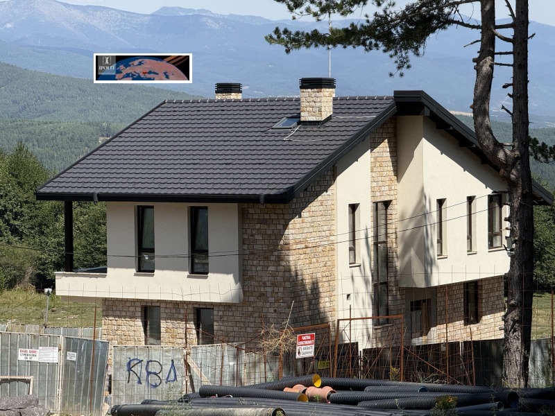 Продава КЪЩА, област Благоевград, гр. Разлог • 695000 € • 19011694 — Holmes.bg