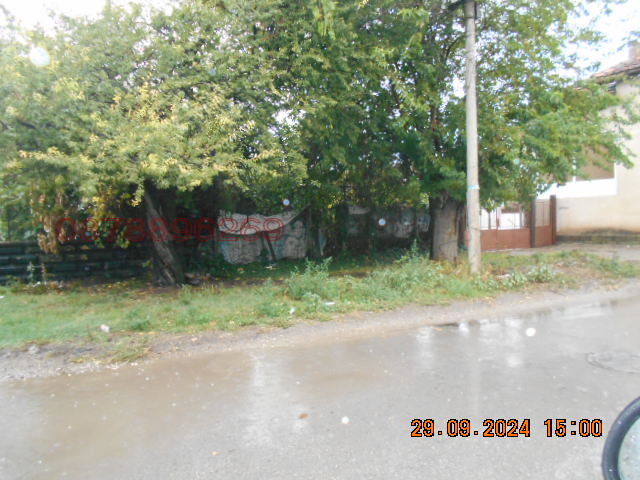 Продава ПАРЦЕЛ, с. Торос, област Ловеч