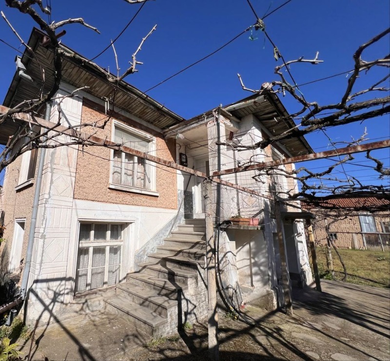 Продава КЪЩА в област Пловдив, с. Стрелци - 90 кв.м / 46 500 € » 90 946.10 лв., ПЕПА АНГЕЛОВА НЕДВИЖИМИ ИМОТИ