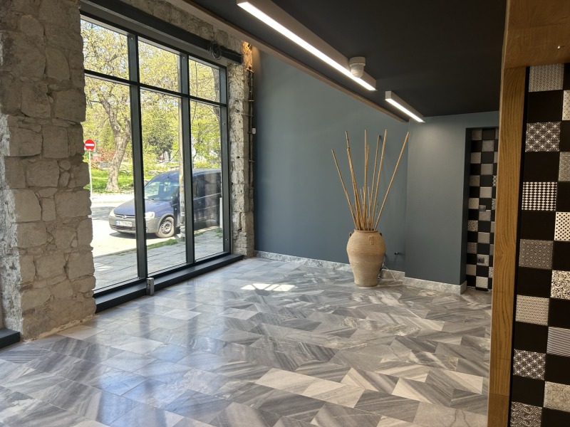 Продава САМОСТОЯТЕЛНА СГРАДА в град Варна, ЖП Гара - 282 кв.м / 650 000 € » 1 271 289.50 лв., ВЪРДЖЪН ЕООД
